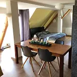 Maisonette Mit Blick Ueber Stadt *