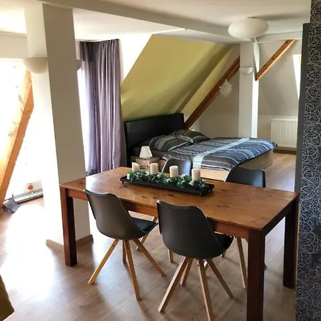 Maisonette Mit Blick Ueber Stadt *