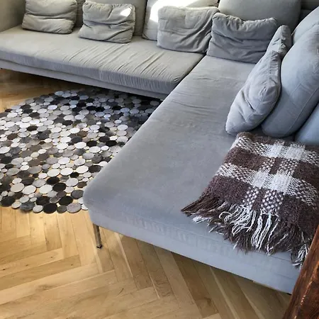 Maisonette Mit Blick Ueber Stadt *