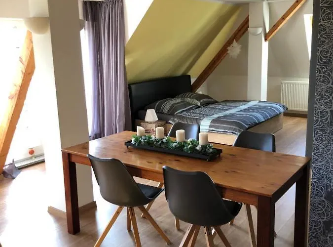 Maisonette Mit Blick Ueber Stadt *