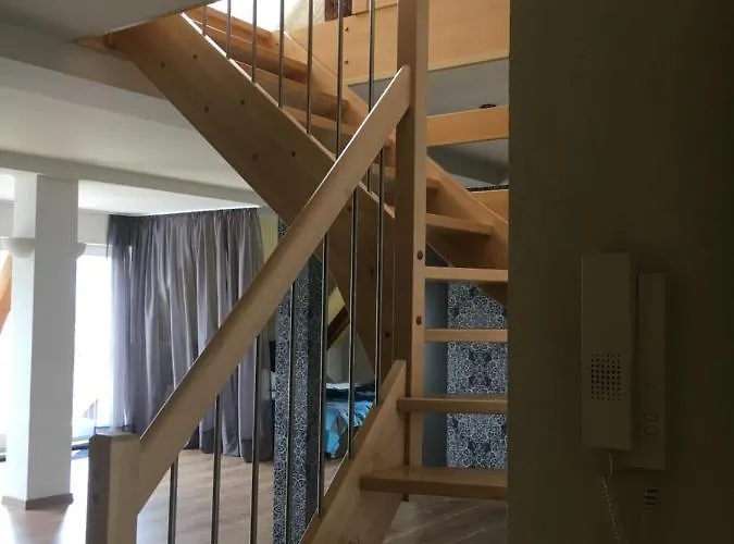 Maisonette Mit Blick Ueber Stadt *